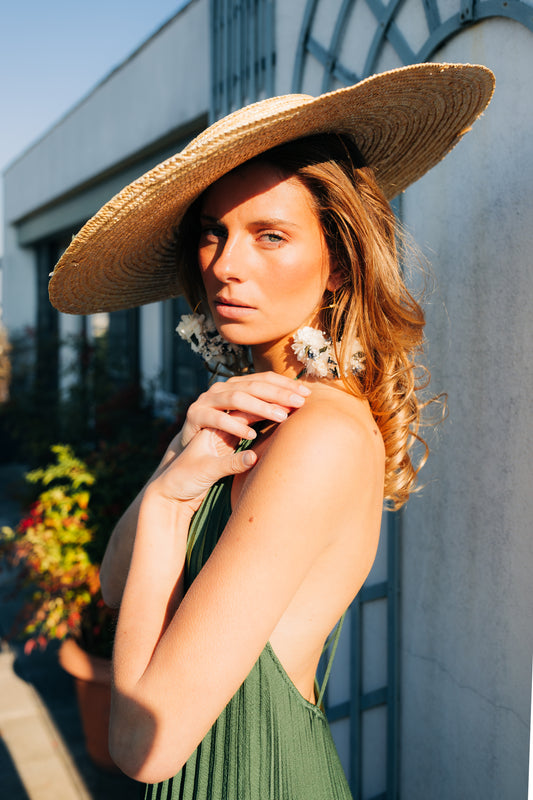 Boucles d'oreilles décorées de fleurs stabilisées