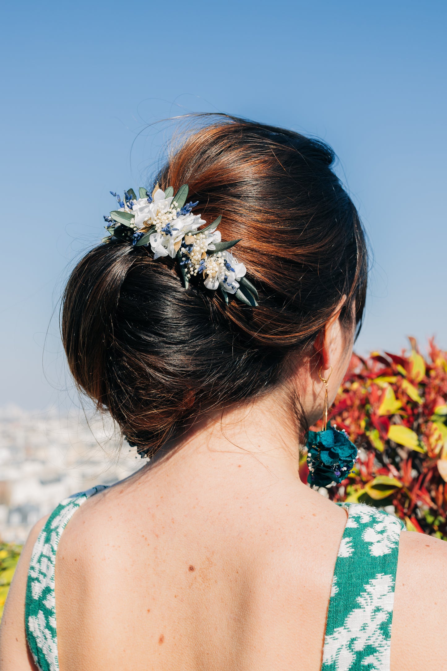 Peigne décoré de fleurs stabilisées de lavande et de feuilles d'olivier, pour mariée ou invitées