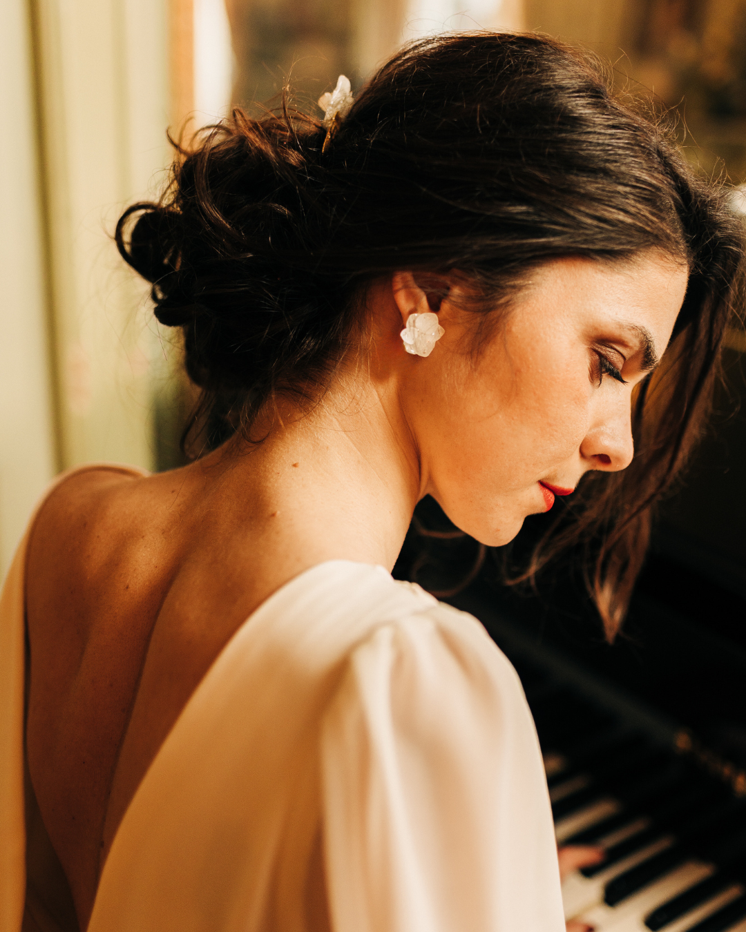 Boucles d’oreilles en fleurs cristallisées , personnalisables pour oreilles percées ou à clips. 
