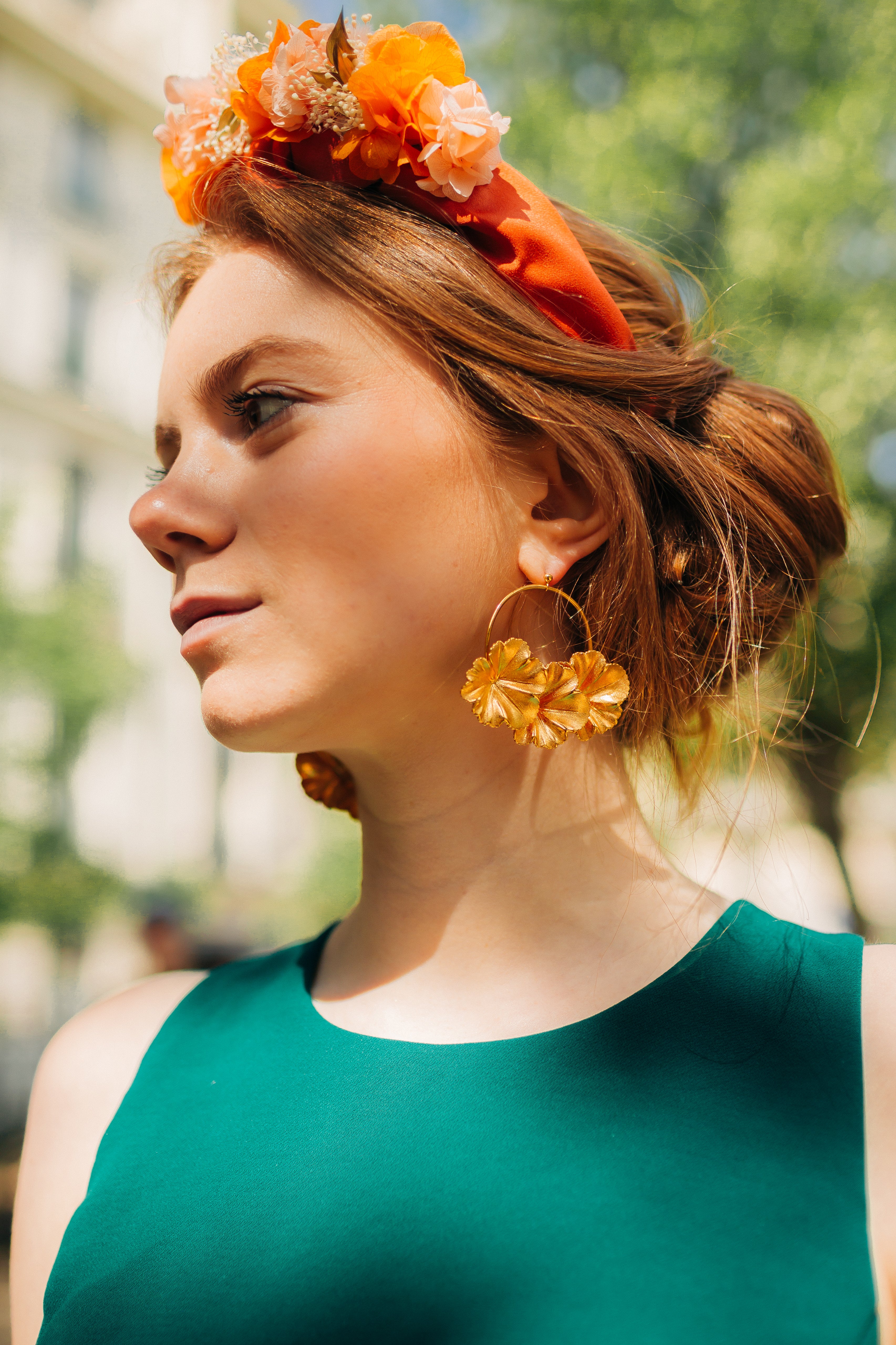 Boucles d’oreilles doré plaqué Or en forme de feuilles de géranium, personnalisables pour oreilles percées ou à clips. 