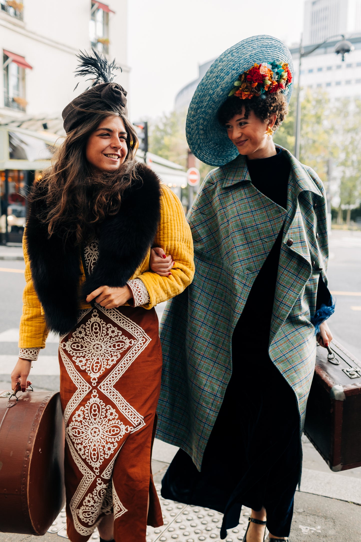 Capeline Gismonda - décor en-dessous