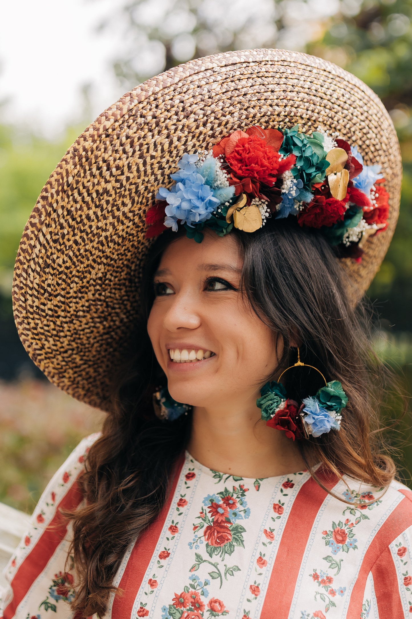 Capeline Sarah Bernhardt - décor en-dessous